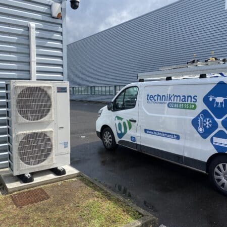 Entretien climatisation par un technicien Technik'Mans